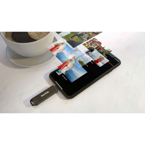 SanDisk 256GB iXpand Flash Drive Luxe